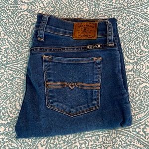 Lowrise Lucky Blue Jeans. Size 0/25
